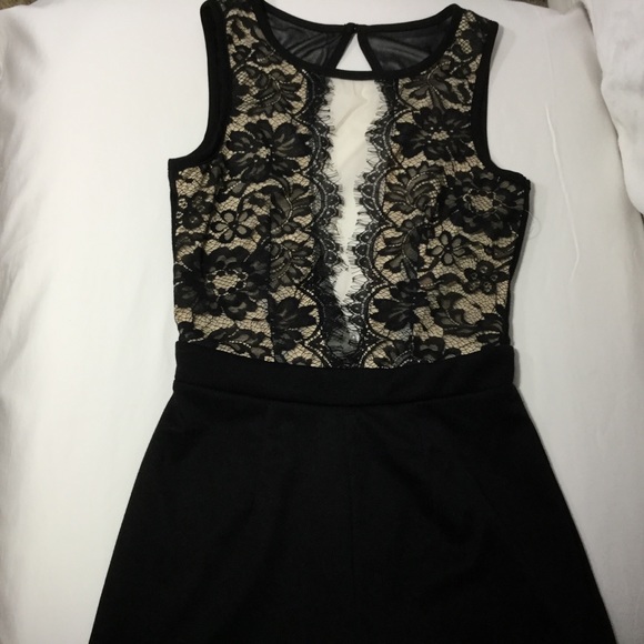 3/$20 Pompous Girl | Lace Romper with mesh - Picture 4 of 9